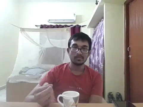 Snapshot of THE_NAKED_BOY chatting on 09-30-25, 01:16 THE NAKED BOY online show from 09-30-25, 01:16