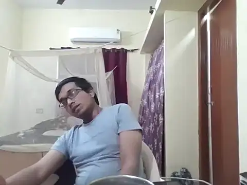 THE NAKED BOY online show from 02-01-26, 04:55