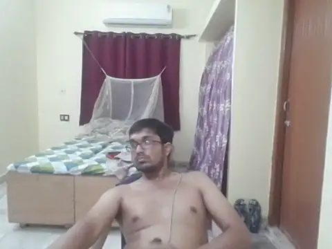 Snapshot of THE_NAKED_BOY chatting on 06-01-26, 01:46 THE NAKED BOY online show from 06-01-26, 01:46