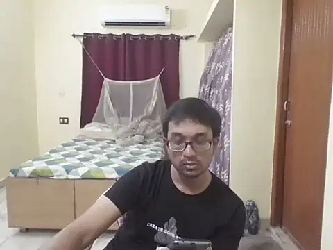 Snapshot of THE_NAKED_BOY chatting on 06-21-26, 03:03 THE NAKED BOY online show from 06-21-26, 03:03