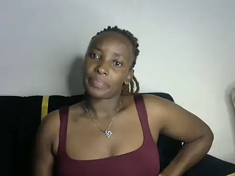 Snapshot of Sexy_dotii chatting on 06-01-26, 07:26 Sexy dotii online show from 06-01-26, 07:26