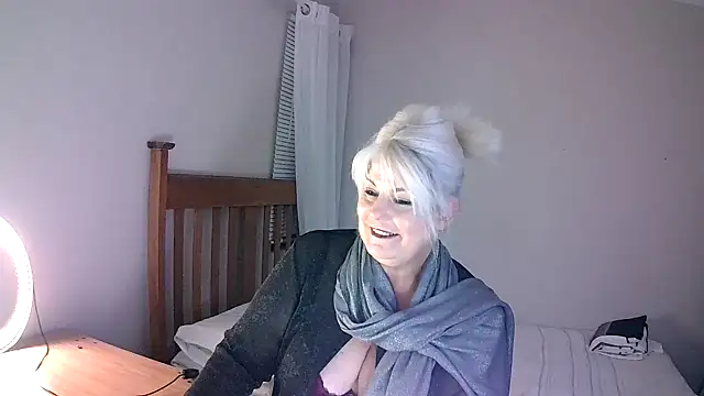 Snapshot of Miahotmilf chatting on 02-02-25, 07:46 Miahotmilf online show from 02-02-25, 07:46