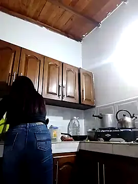 Dakary hot online show from 12-14-24, 06:52