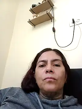 Dakary hot online show from 10-06-25, 01:03