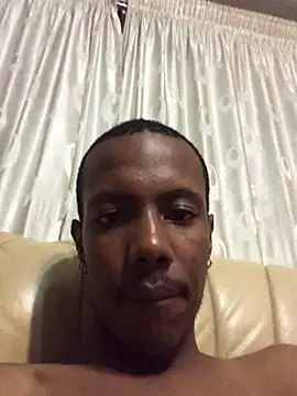 Snapshot of bobzerr chatting on 02-11-26, 08:47 bobzerr online show from 02-11-26, 08:47