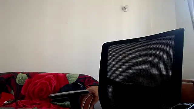 Snapshot of Dahian_XXX chatting on 01-21-25, 01:22 Dahian XXX online show from 01-21-25, 01:22