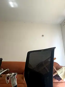 Snapshot of Dahian_XXX chatting on 11-23-25, 05:35 Dahian XXX online show from 11-23-25, 05:35