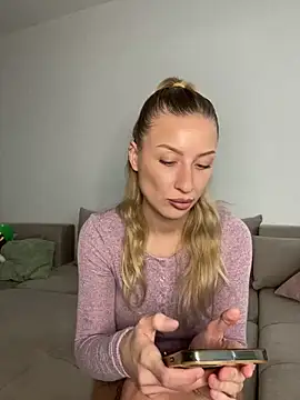 belle98 online show from 11-16-25, 01:39