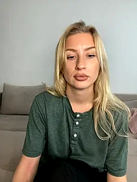 belle98 online show from 11-25-25, 09:42