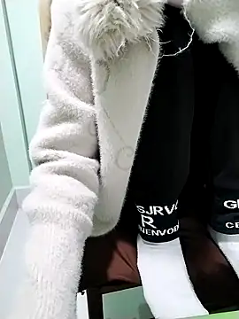 Luxcute286 online show from 02-25-25, 09:20