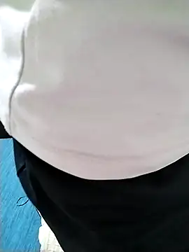 Luxcute286 online show from 04-20-26, 01:25