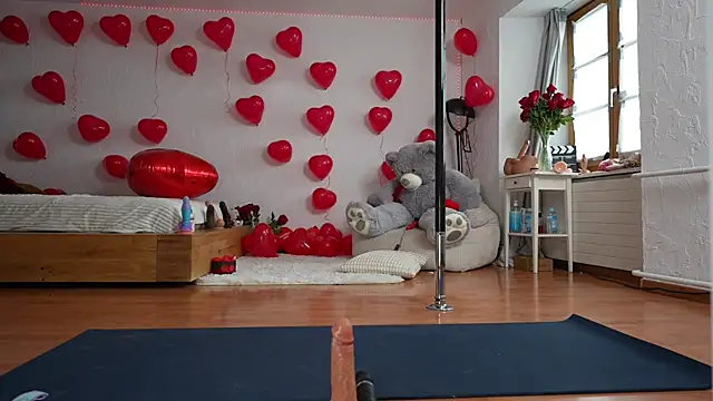 missdaisydiamond777 online show from 02-11-25, 10:15