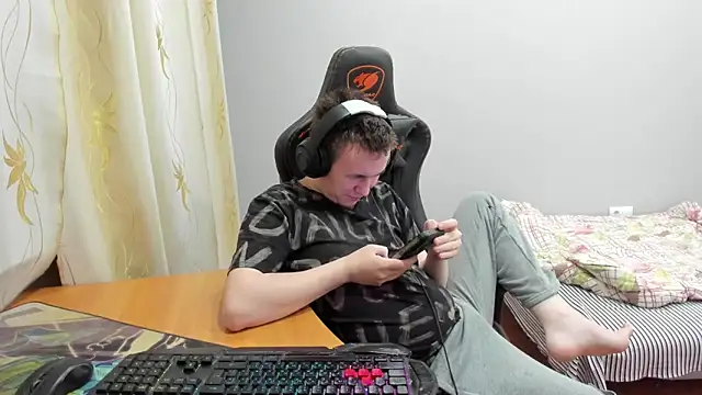 iliaskrislove online show from 11-21-25, 07:34