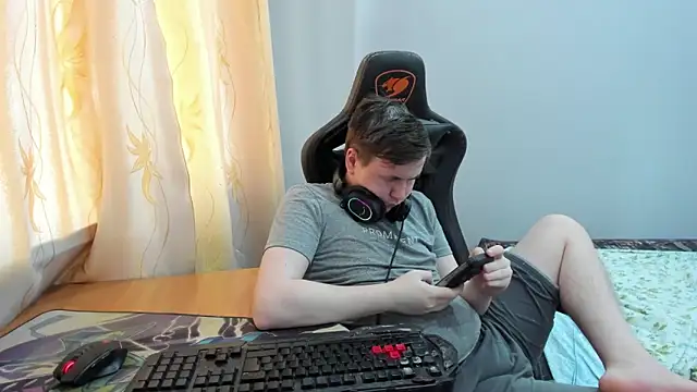 iliaskrislove online show from 06-03-26, 02:33