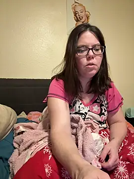 FreakNastyLacie online show from 12-19-25, 04:19