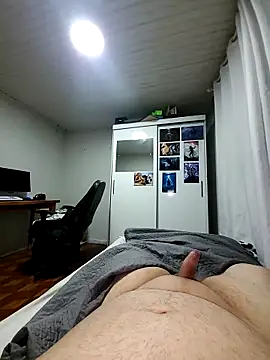 Snapshot of gordinhopp chatting on 05-18-26, 02:51 gordinhopp online show from 05-18-26, 02:51