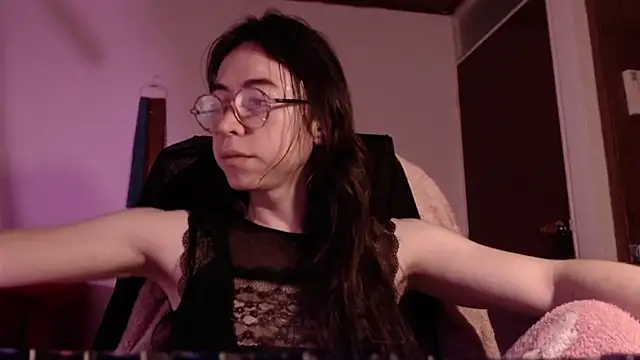 emily pearl  online show from 10-25-25, 10:45