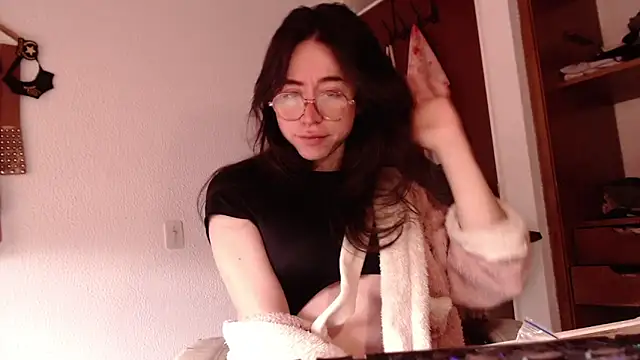 emily pearl  online show from 12-04-25, 01:42