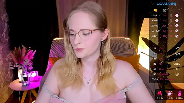 Aemilia  online show from 02-22-26, 06:24