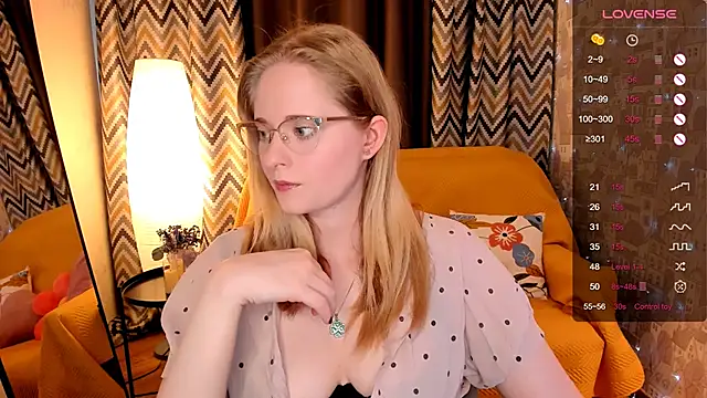 Aemilia  online show from 05-22-26, 08:32