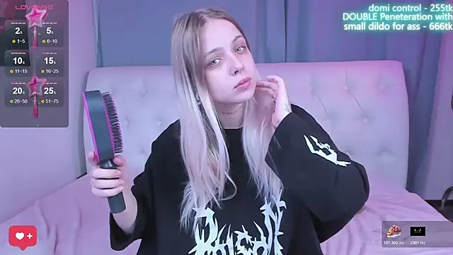 Alice Halle online show from 10-26-25, 11:05