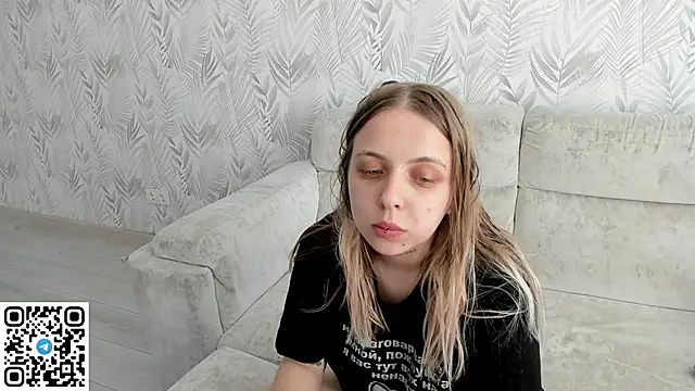 Alice Halle online show from 06-20-26, 03:09