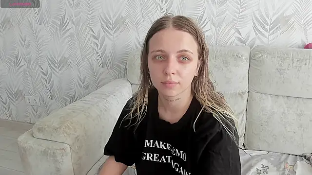 Alice Halle online show from 07-25-26, 02:42