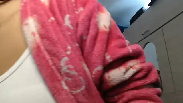 SWEETT CORY online show from 06-11-26, 08:45