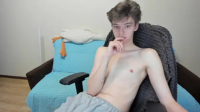 Liam sexy1 online show from 10-24-25, 08:00