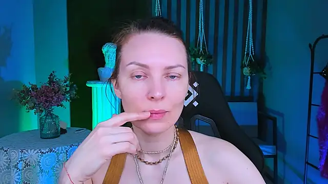 VandaRossi online show from 02-07-25, 05:10