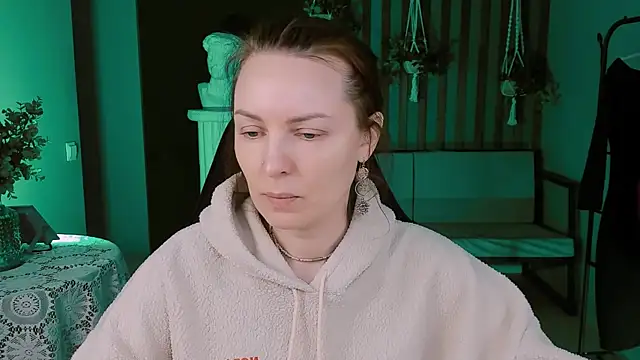 VandaRossi online show from 02-27-25, 01:17