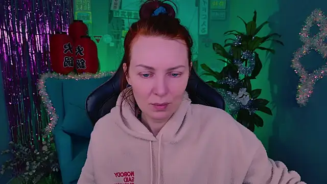 VandaRossi online show from 12-14-25, 09:47