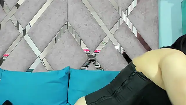 Mulan sexy01 online show from 12-01-25, 08:14