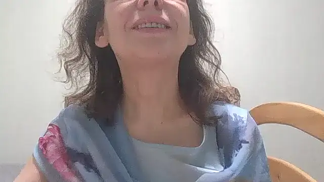 HollyJewel online show from 03-13-25, 05:39