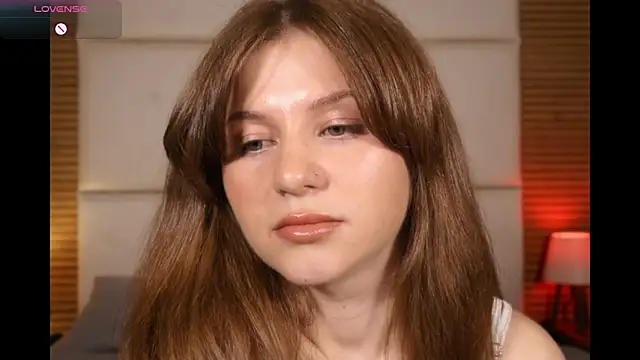 Snapshot of AliceBellamy chatting on 04-06-26, 04:46 AliceBellamy online show from 04-06-26, 04:46