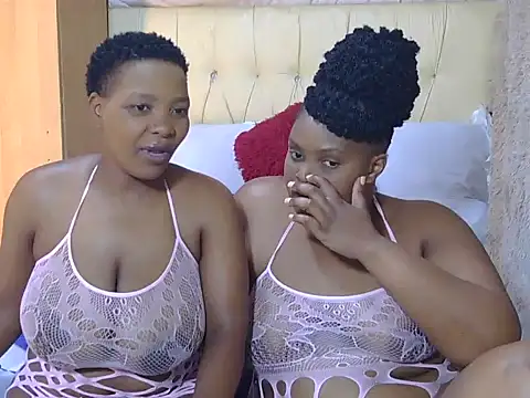 Snapshot of Xxxsluts chatting on 10-28-25, 12:09 Xxxsluts online show from 10-28-25, 12:09