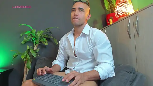 LincomAmith online show from 09-27-25, 10:37