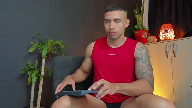 LincomAmith online show from 10-29-25, 04:04