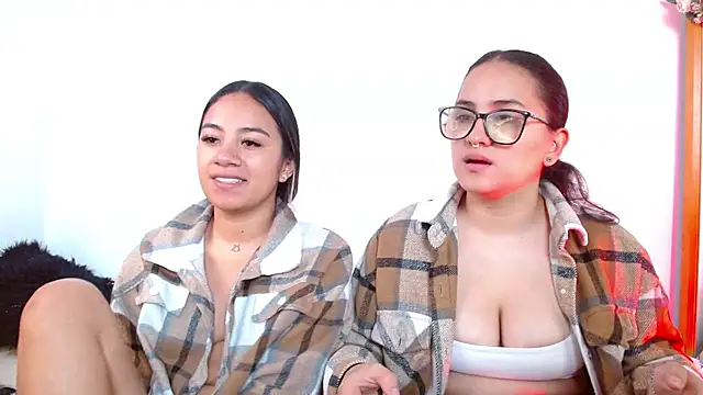 Jules n Gia online show from 12-30-24, 03:02