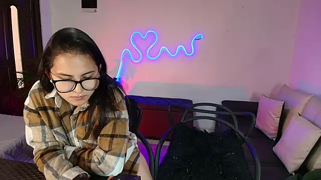 Jules n Gia online show from 01-23-25, 03:54