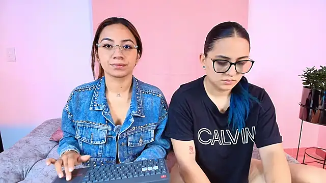 Jules n Gia online show from 10-29-25, 10:28