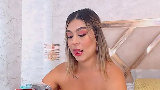 Snapshot of JoannaStanford chatting on 11-25-25, 12:43 JoannaStanford online show from 11-25-25, 12:43