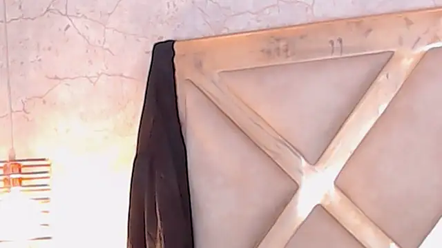 Snapshot of JoannaStanford chatting on 01-12-26, 09:09 JoannaStanford online show from 01-12-26, 09:09