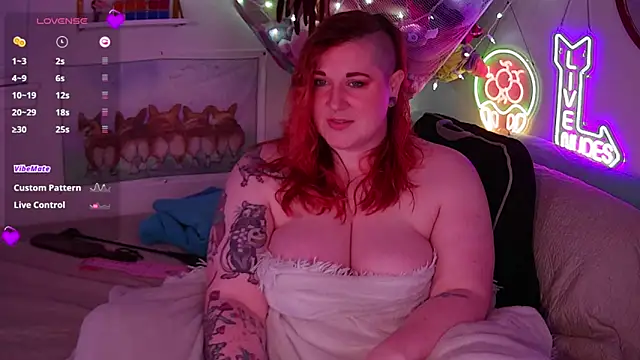 opalreigning online show from 10-14-25, 07:42