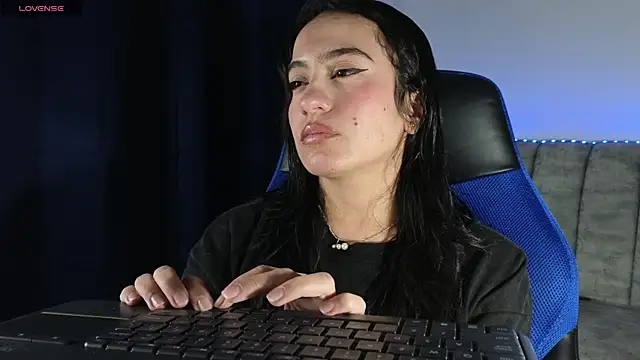 ZaraDames  online show from 04-19-26, 05:07