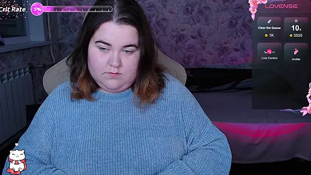 Estelle Hicks online show from 10-09-25, 06:17