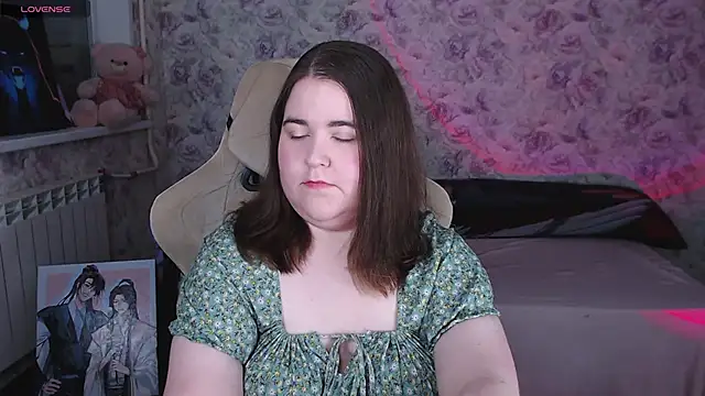 Estelle Hicks online show from 06-05-26, 07:08
