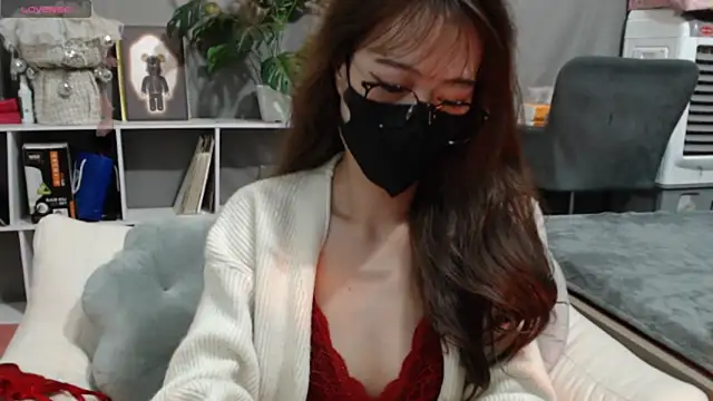 Snapshot of _minji_bae chatting on 12-24-24, 07:28 minji bae online show from 12-24-24, 07:28