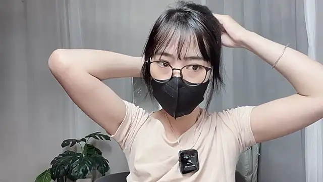 Snapshot of _minji_bae chatting on 10-08-25, 05:54 minji bae online show from 10-08-25, 05:54