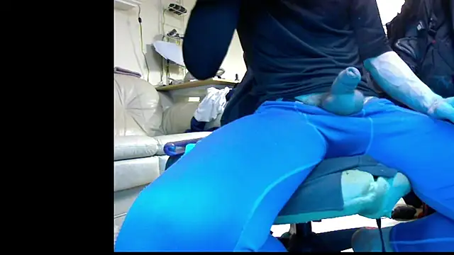 Snapshot of slendt94 chatting on 02-19-25, 12:44 slendt94 online show from 02-19-25, 12:44